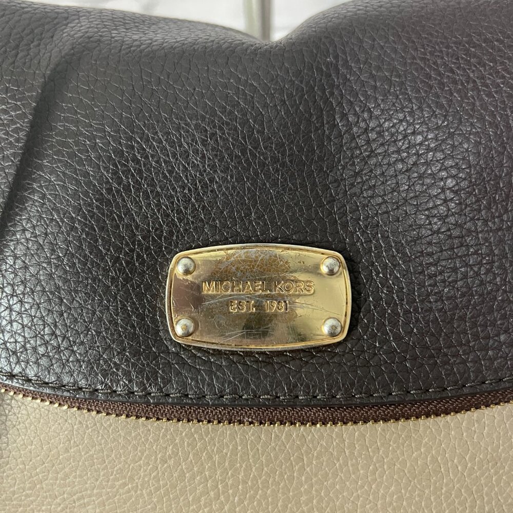 Michael Kors Fold Over Flap 2 Way Carry Messenger Crossbody - Picture 2 of 9